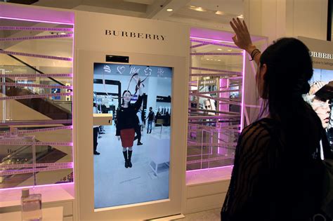 burberry mirror technology